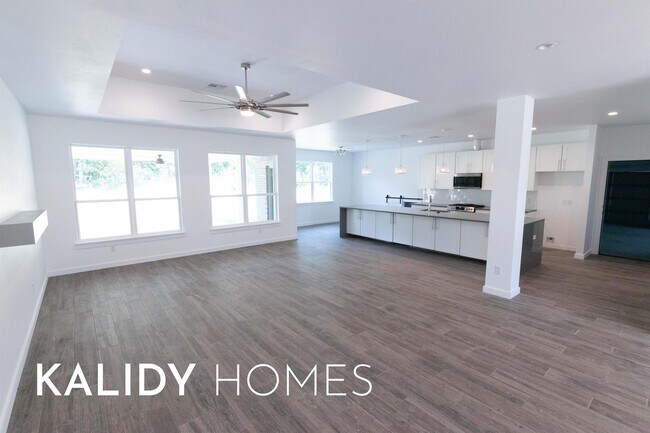 Building Photo - 1715 Kalidy Dr