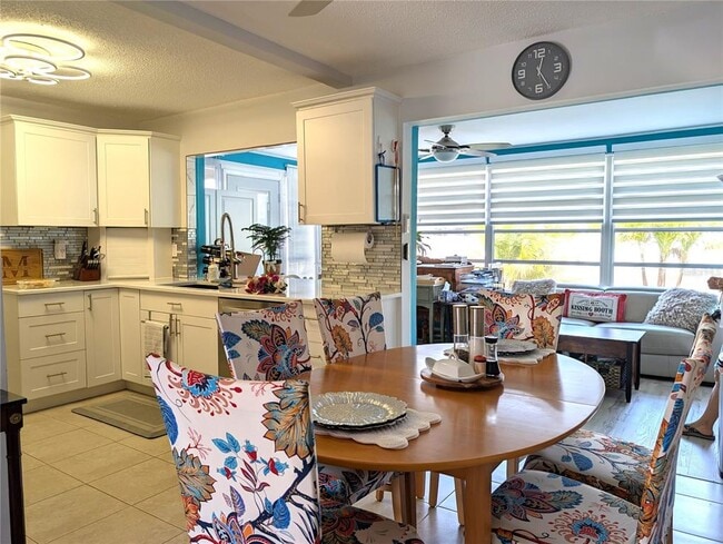 Building Photo - 3833 101st Terrace N