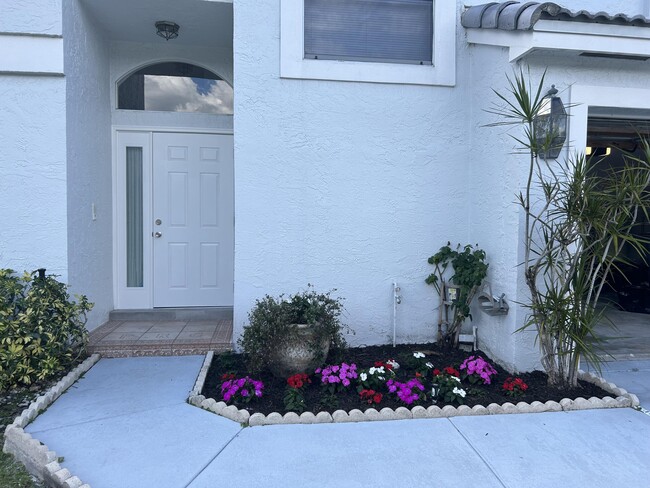 Building Photo - 9589 Tavernier Dr