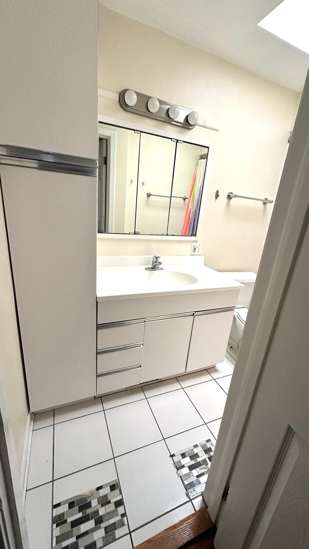 Building Photo - 9067 N Clifton Ave