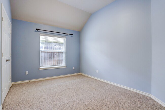 Building Photo - 10606 Badger Canyon Dr