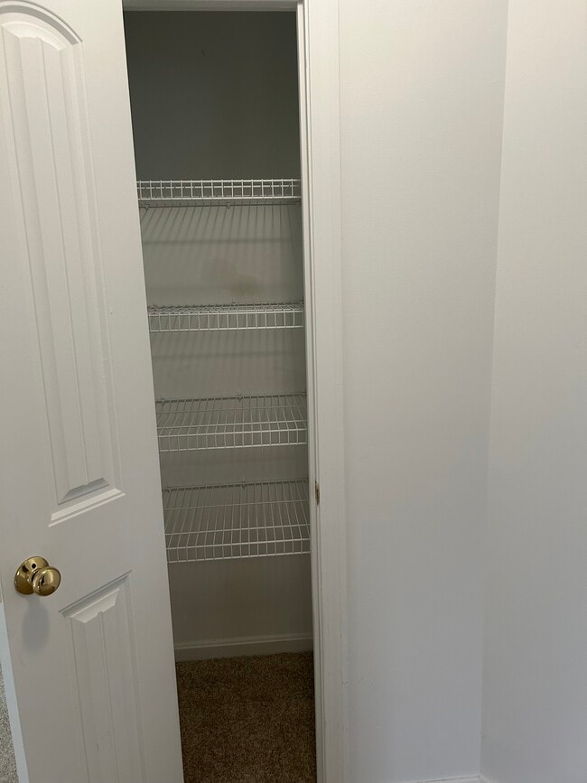 Building Photo - 23 Trinity Cir