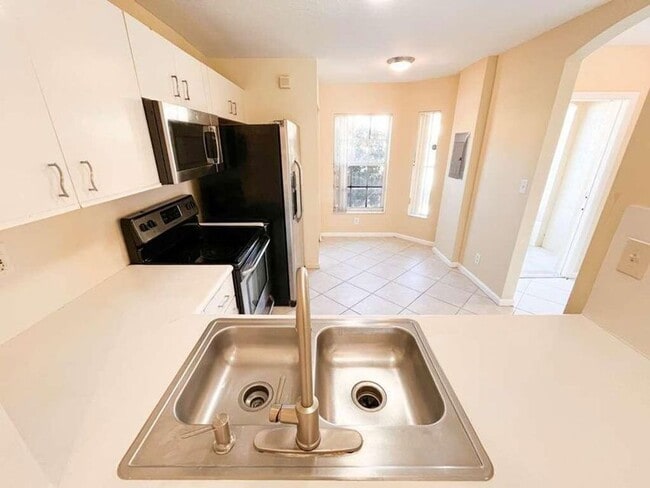 Building Photo - 861 Summit Lake Dr