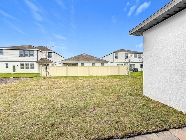 Building Photo - 4959 Shady Pnes Dr
