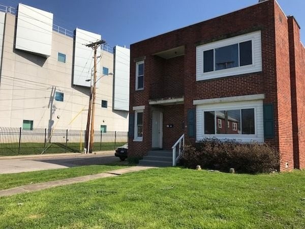 Building Photo - 1357 Charleston Ave