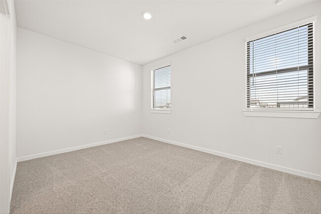 Building Photo - 3223 Loam Ln