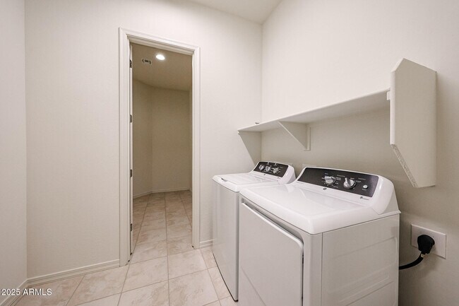 Building Photo - 24913 N 170th Dr