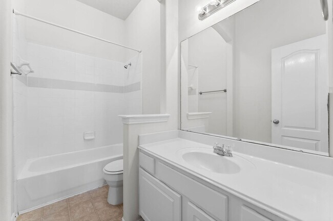 Building Photo - 29902 Legends Ridge Dr