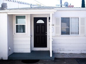 Building Photo - Sherman Oaks 2BD w/ Private Backyard, In-Unit W/D & Parking