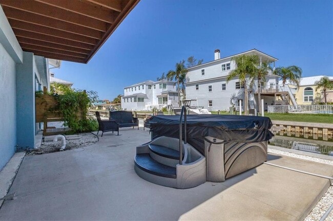 Building Photo - 825 Tarawitt Dr