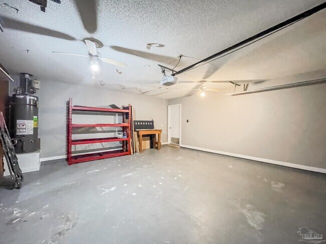 Building Photo - 9049 Bluebay Ln
