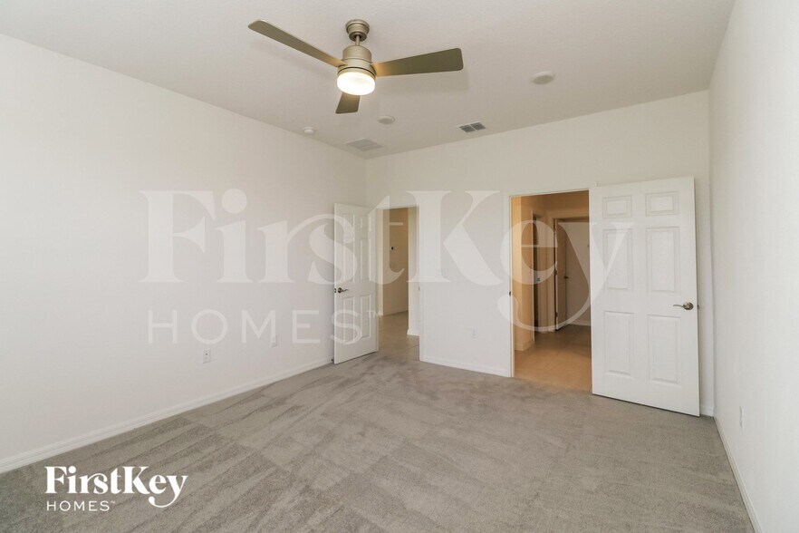 Building Photo - 584 Crown Rose Dr