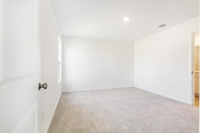 Building Photo - 1618 Gardenia Blossom Ln