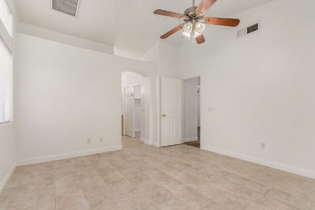 Building Photo - 2538 N 131st Ln