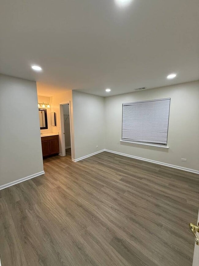 Building Photo - 209 Glengarry Dr