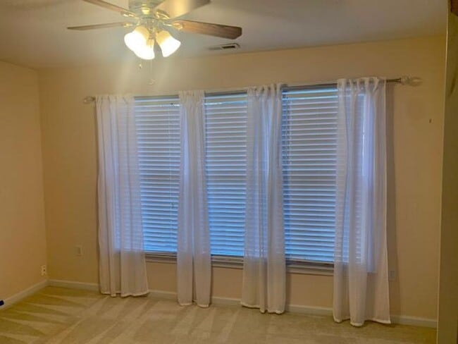 Building Photo - 110 Park Oaks Ct