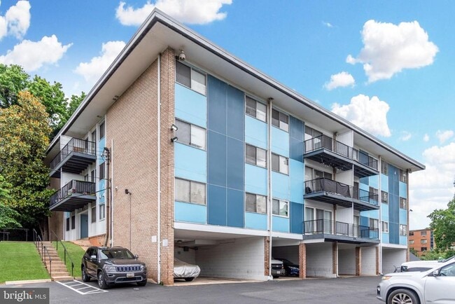 Building Photo - 5200 Quincy St