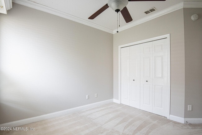 Building Photo - 9166 Spindletree Way