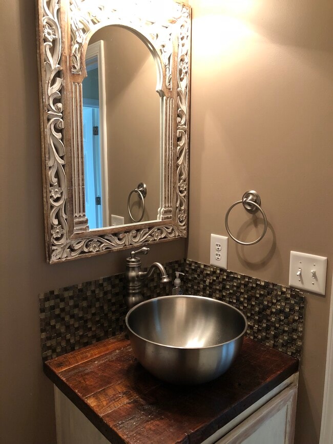 Building Photo - Hidden Haven