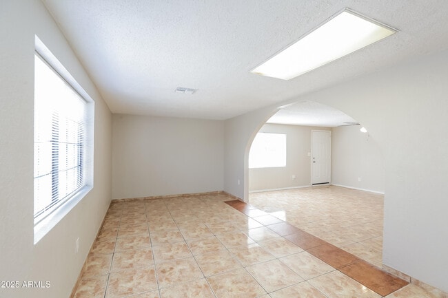 Building Photo - 5802 W Berkeley Rd