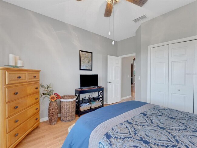 Building Photo - 411 Ridge View Dr