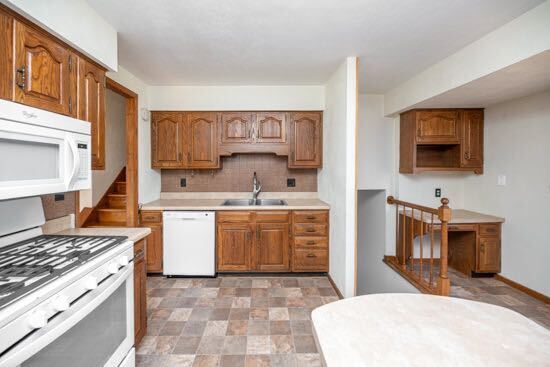 Building Photo - House on quiet cul de sac