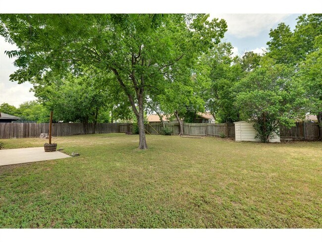 Building Photo - 3406 Norwood Hill Rd
