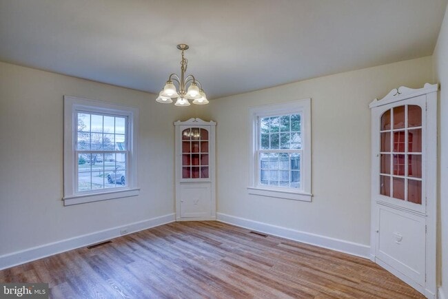 Building Photo - 1031 S Dupont Blvd