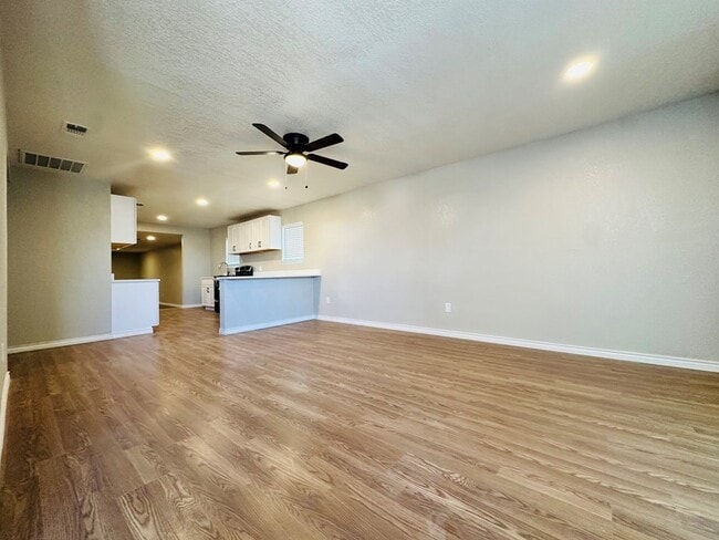 Building Photo - 1408 Stadium Ave