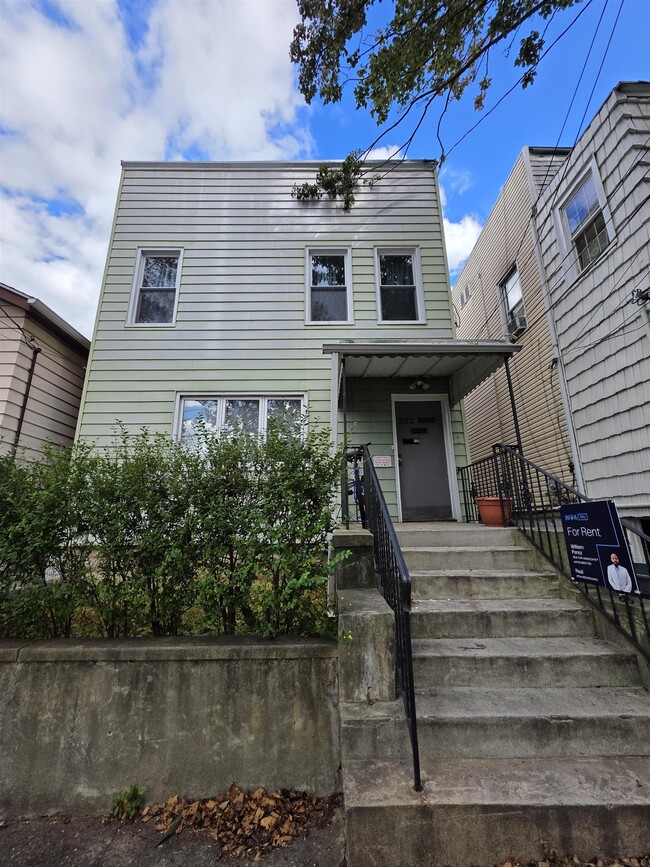 Building Photo - 282 Neptune Ave