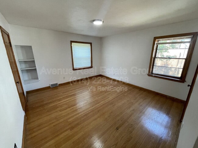 Building Photo - 2944 Moniteau Dr