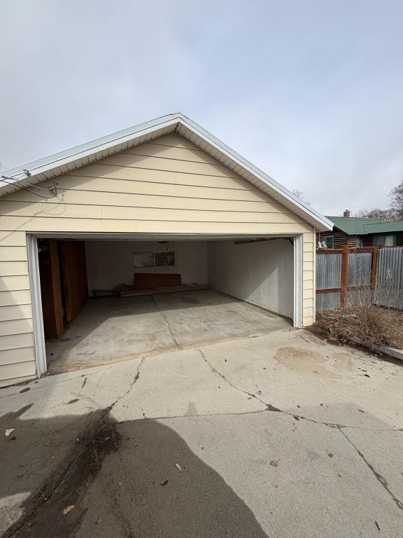 Building Photo - 360 Amoretti St