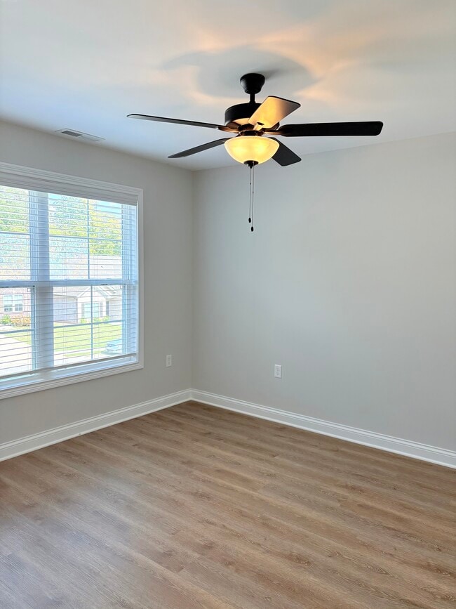 Building Photo - 6538 Fortuna Ave