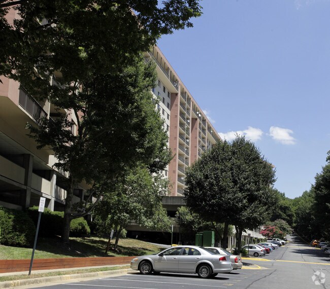 Lakeside Plaza Condominium 3800 Powell Ln Falls Church VA 22041