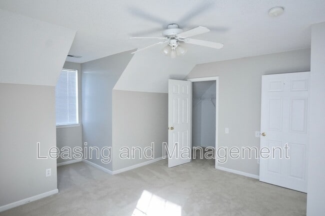 Building Photo - 3387 Queensgate Way