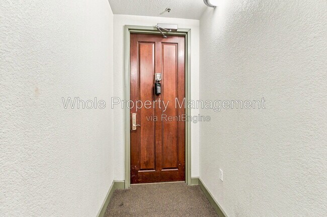 Building Photo - 2245 Blake St