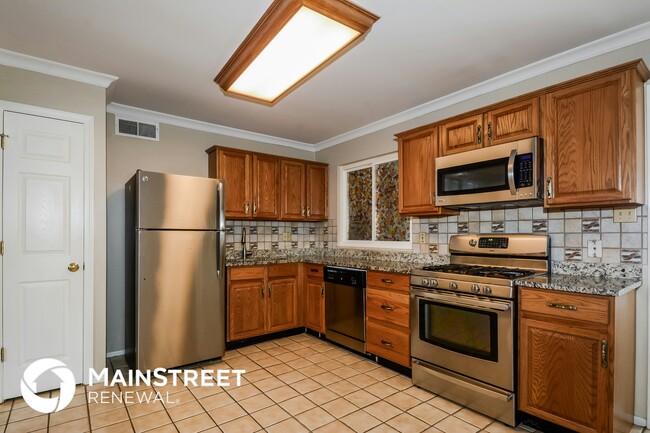 Building Photo - 1688 Boardwalk Ave