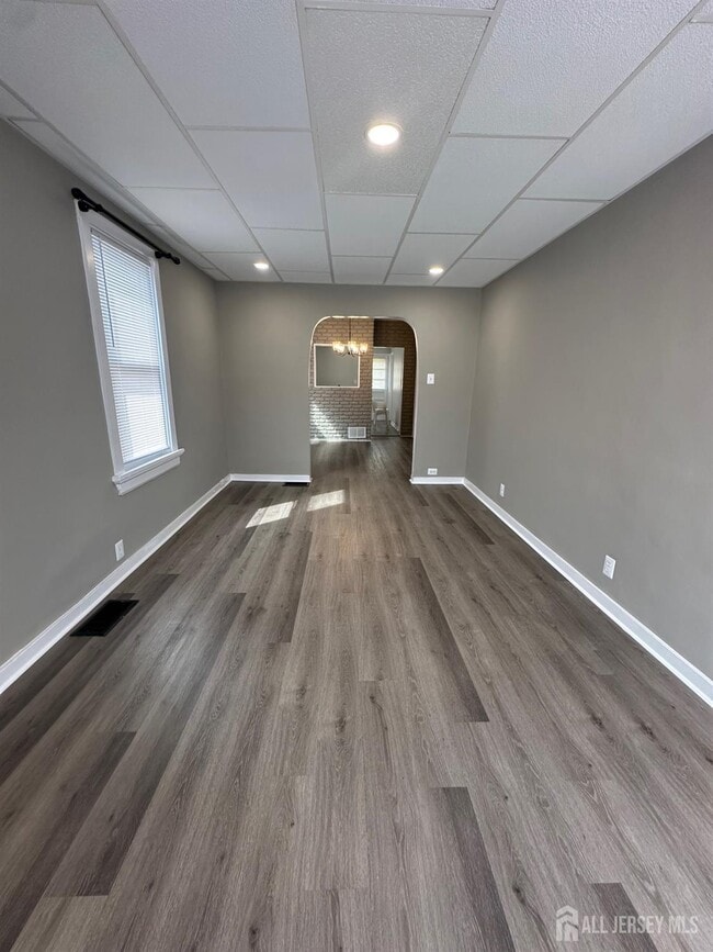 Building Photo - 28 Bird Ave