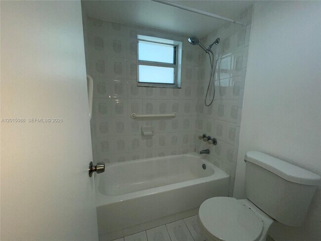 Building Photo - 10300 Coral Wy