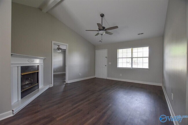 Building Photo - 109 Cove Crest Dr
