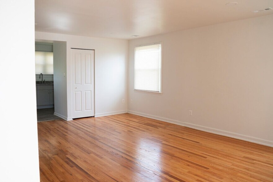 Building Photo - 8206 Old Harford Rd