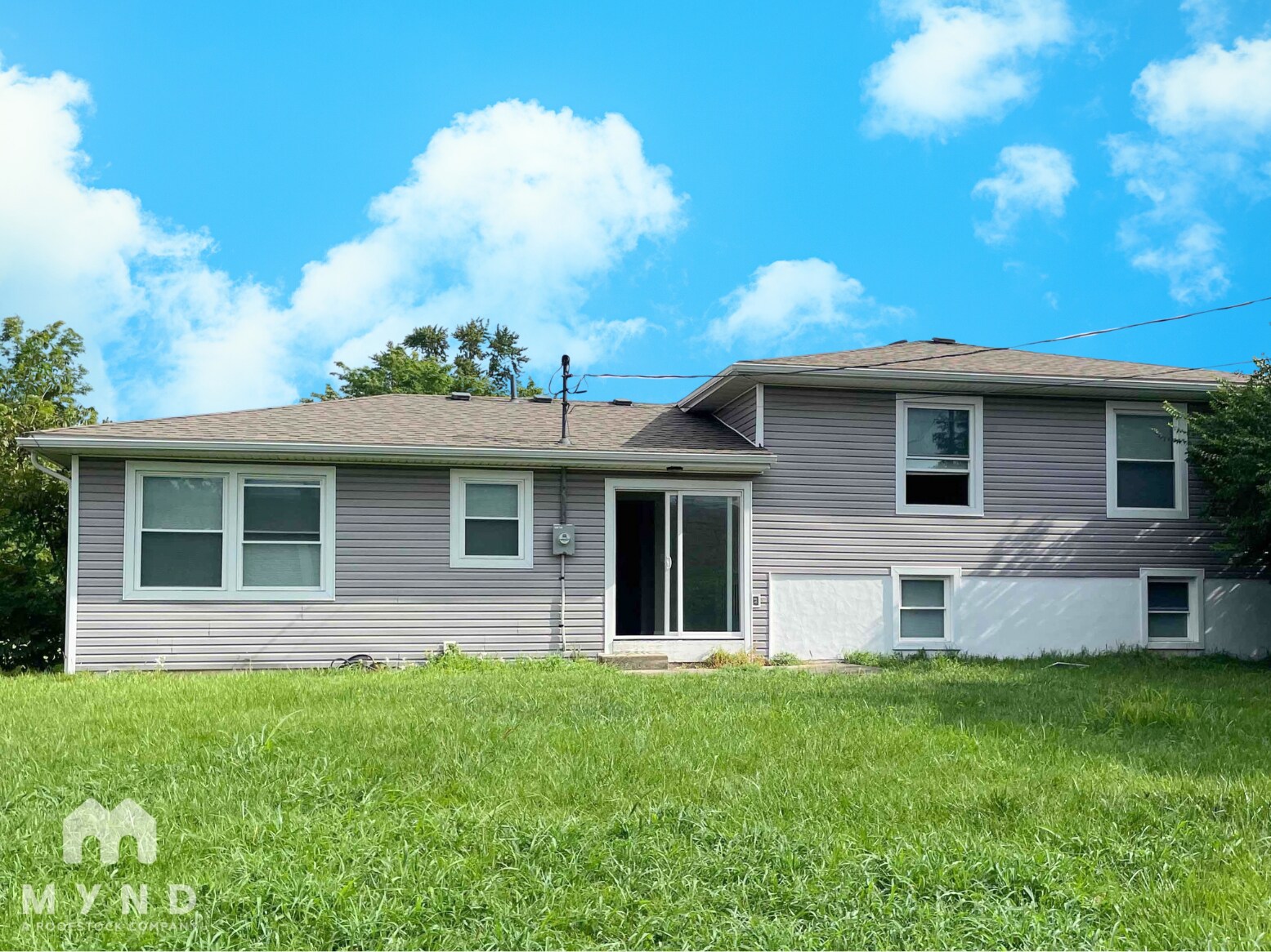 Building Photo - 2757 Kenview Rd S