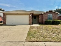 Building Photo - 909 Meadowlark Dr