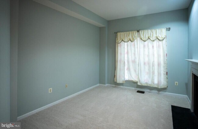 Building Photo - 9571 Linnett Hill Dr