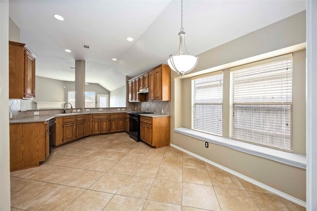 Building Photo - 2019 Shore Breeze Dr