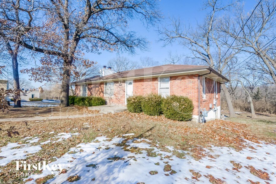 Building Photo - 7600 E 70th Terrace