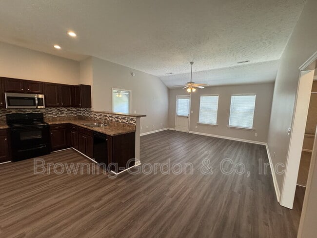 Building Photo - 1321 Bairdscorner Dr