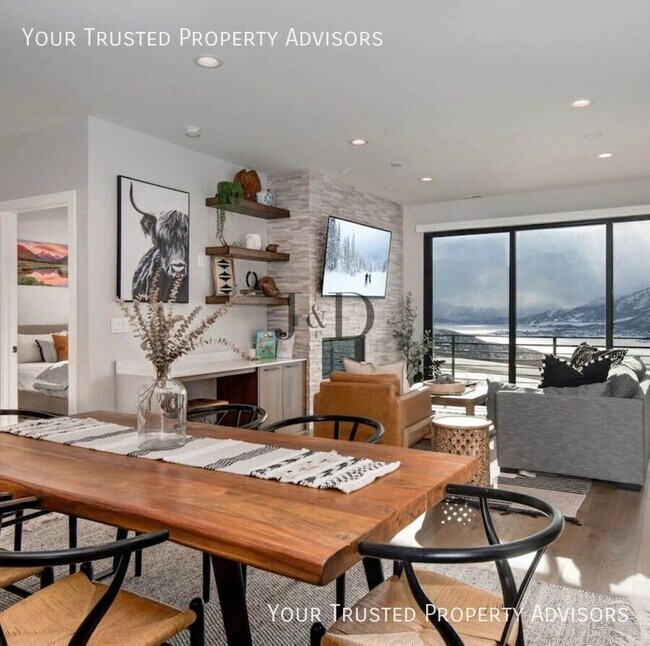 Building Photo - 807 E Klaim Dr