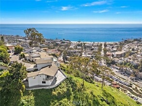 Building Photo - 696 Mystic View