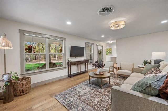 Building Photo - 2204 N Pearson Ln